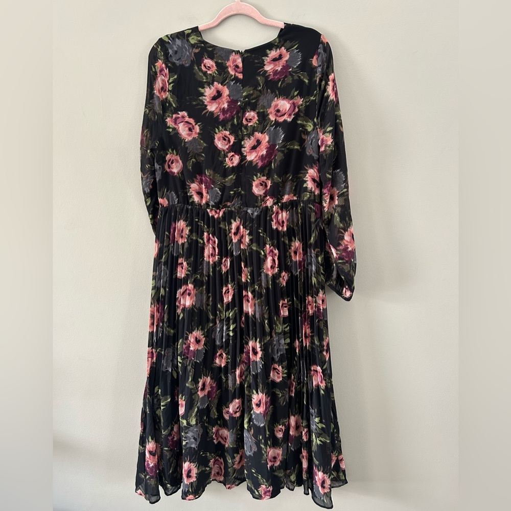 Addition Elle Pleated Skirt Twist Front Semi Sheer Long Sleeve Floral Midi Dress - Picture 3 of 6